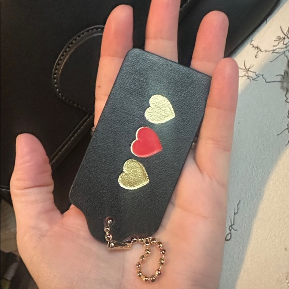 Coach black large hang tag stamped hearts 💛❤️💛 - Picture 4 of 6